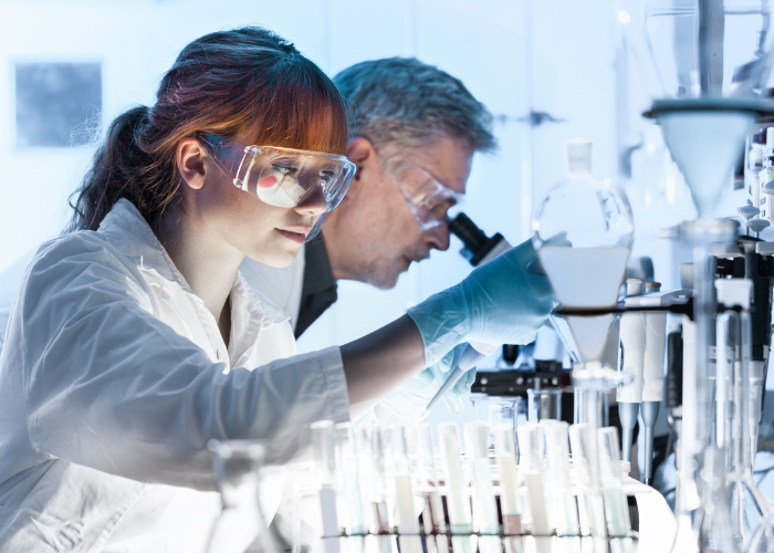 How Medical Practitioners Can Stay Updated on Technology in Health Care